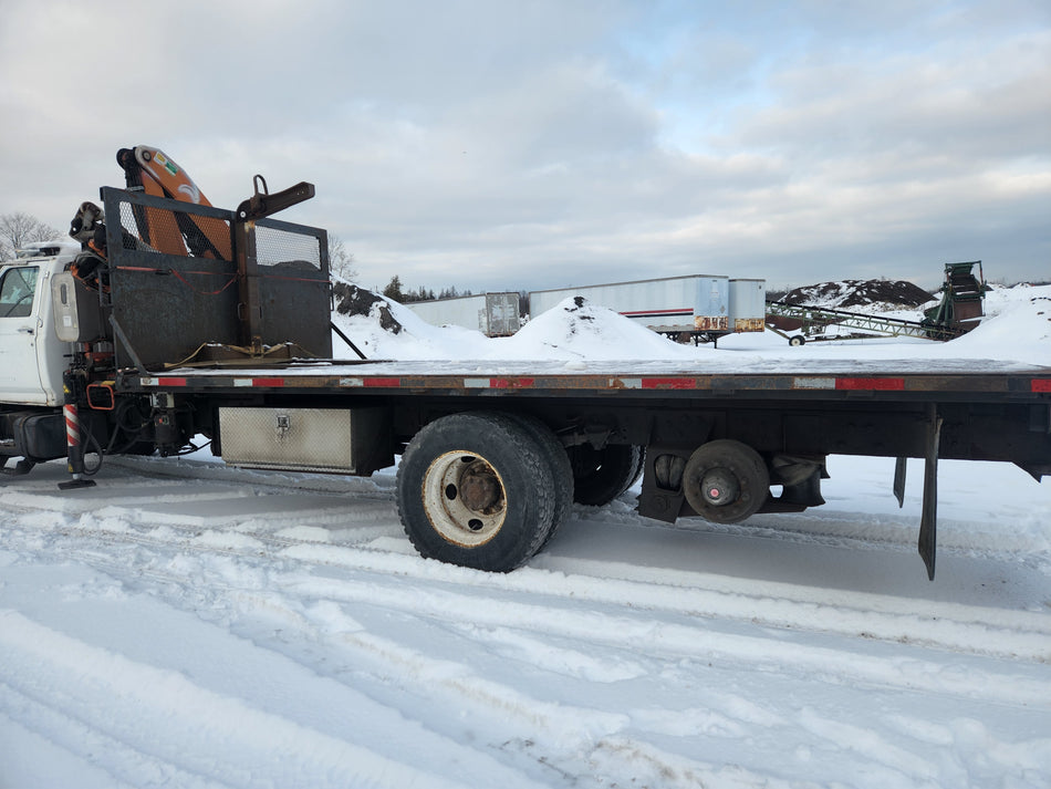 1998 Ford F800 Fassi 140.25 crane