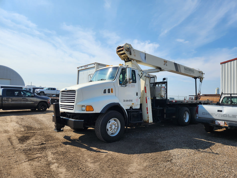 1998 Ford Sterling National 990 Boom Truck