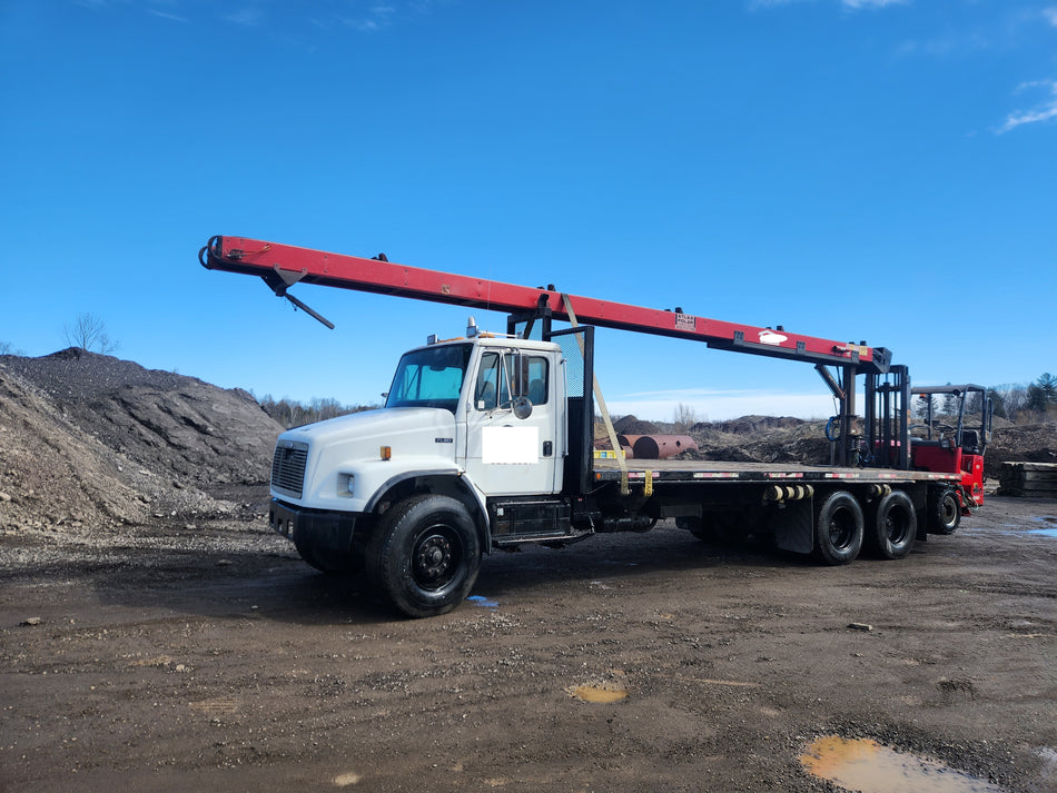 99 Freightliner FL80 Shingles Conveyor & Moffett
