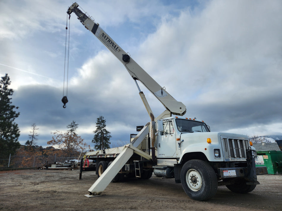 1997 International 2574 - National 900 23t Boom