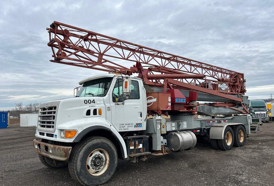 02 Manitowac Tower Crane Truck