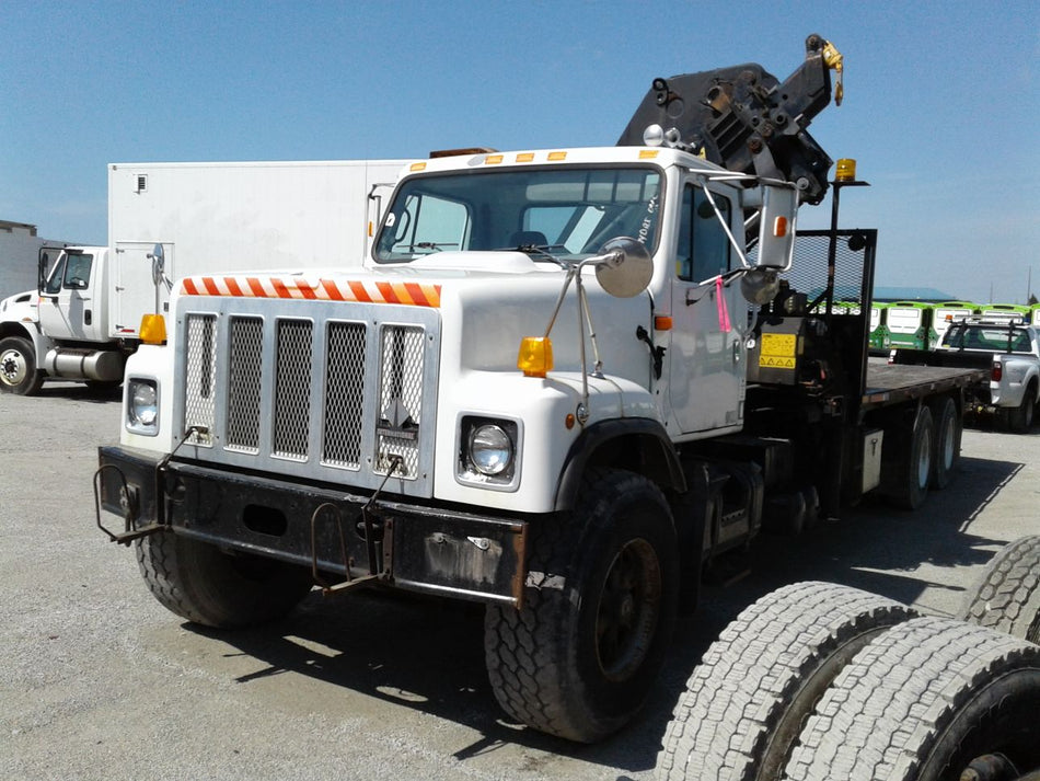 2000 International 2574 Hiab 400E
