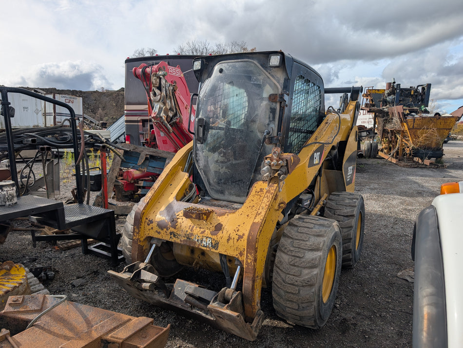 09 Cat 262 Skid Steer