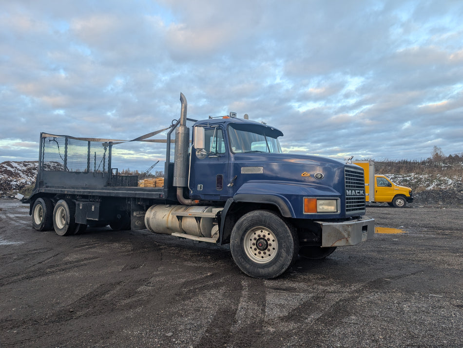 95 Mack Cab & Chassis