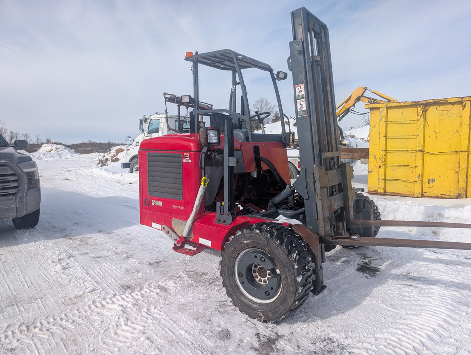 2014 Moffett 5500lbs 4 way 10ft Mast