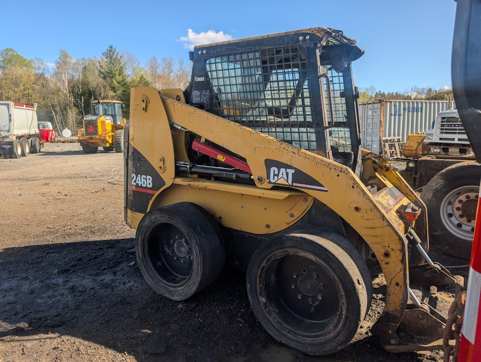 05 Cat 246B Skid Steer