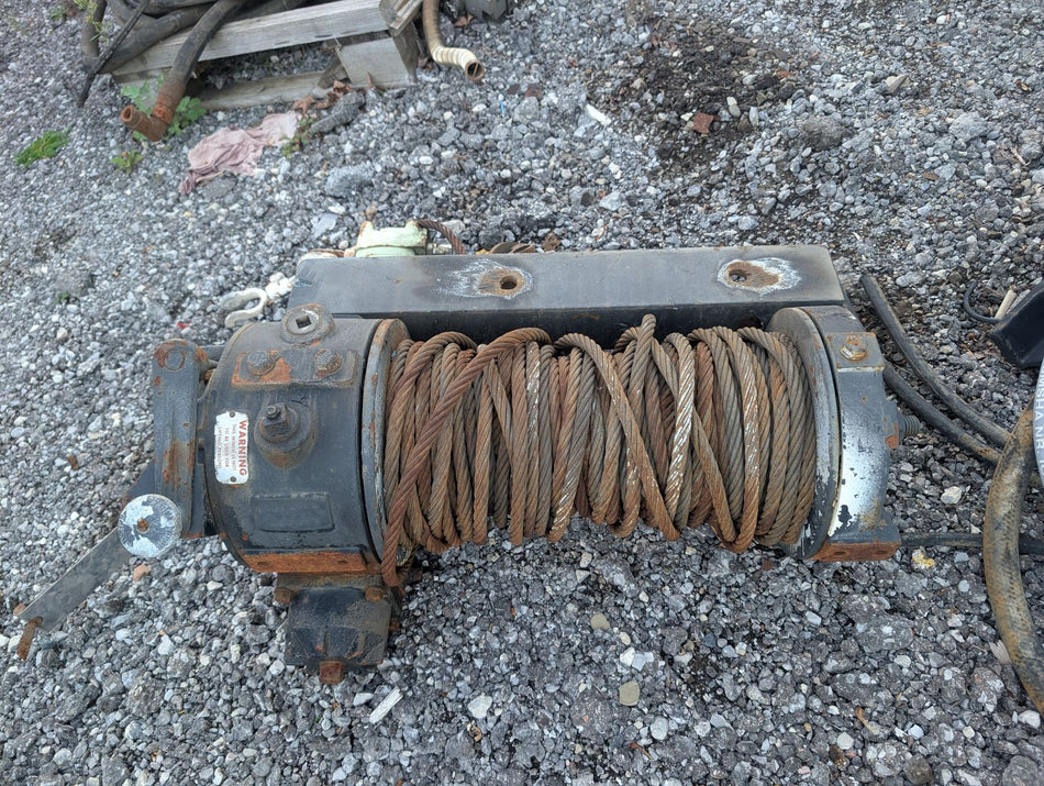 Braden AMU7 24000磅绞盘