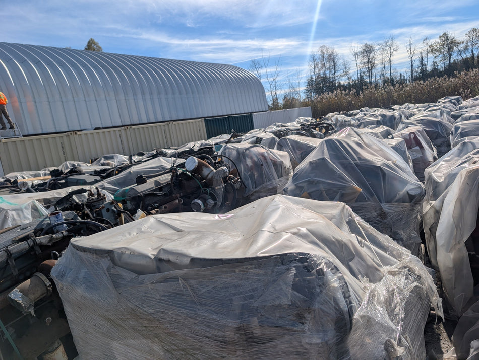 Lots of Used Truck Engines: Cummins, Detroit, Mercedes, Cat (Bulk and Container Loads)
